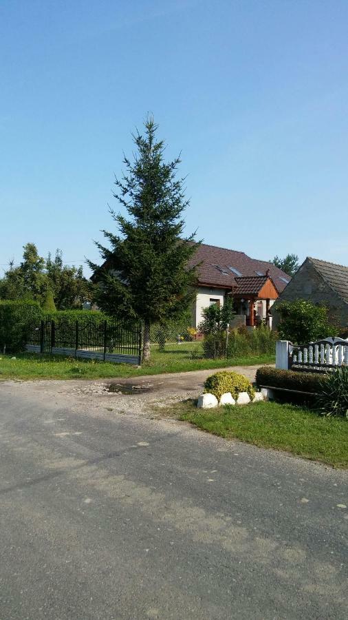 Der Kleine Bauernhof Keine Arbeiter Zadnych Pracownikow Apartment Lubiatow  Exterior photo